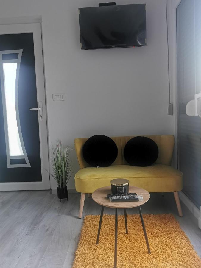 Yellow Dream Murvica  المظهر الخارجي الصورة